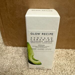 Glow Recipe Avocado Ceramide Recovery Serum - Cream and Green